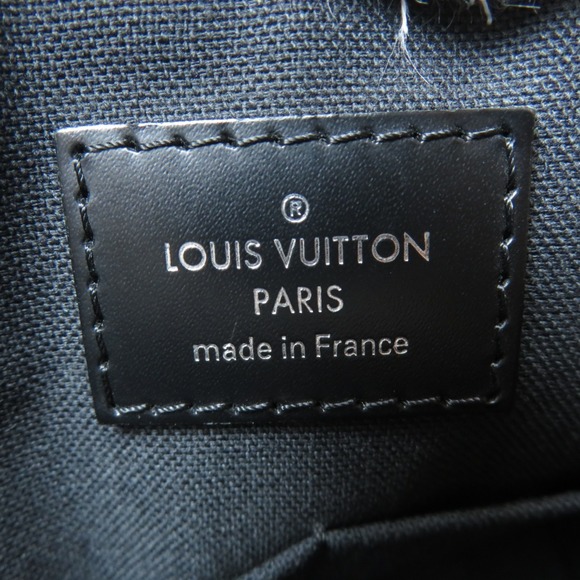 Louis Vuitton District PM Damier Graphite Shoulder Bag - Picture 6 of 9